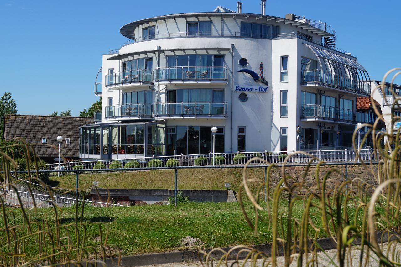 Nordseehotel Benser Hof Am Hafen Bensersiel Exterior photo